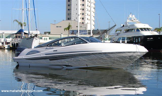 21ft FIBRAFORT STYLE 205 BOW RIDER Powered by MERCURY